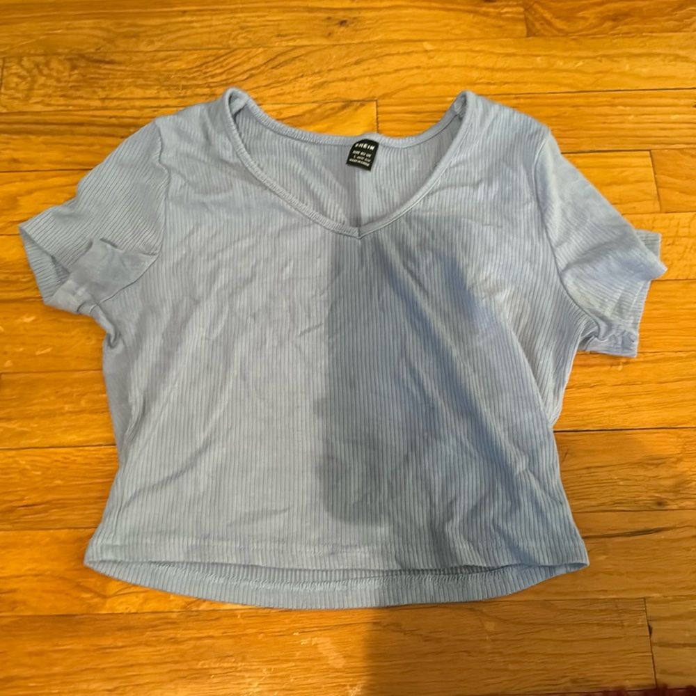 V neck crop tee baby blue size large
